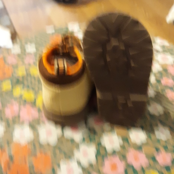 Baby boots - Picture 2 of 2